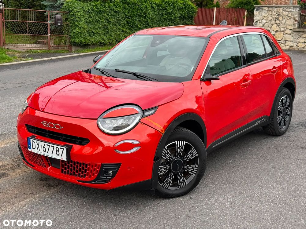 Fiat 600 HYBRID 125 Jahre Edition - 25