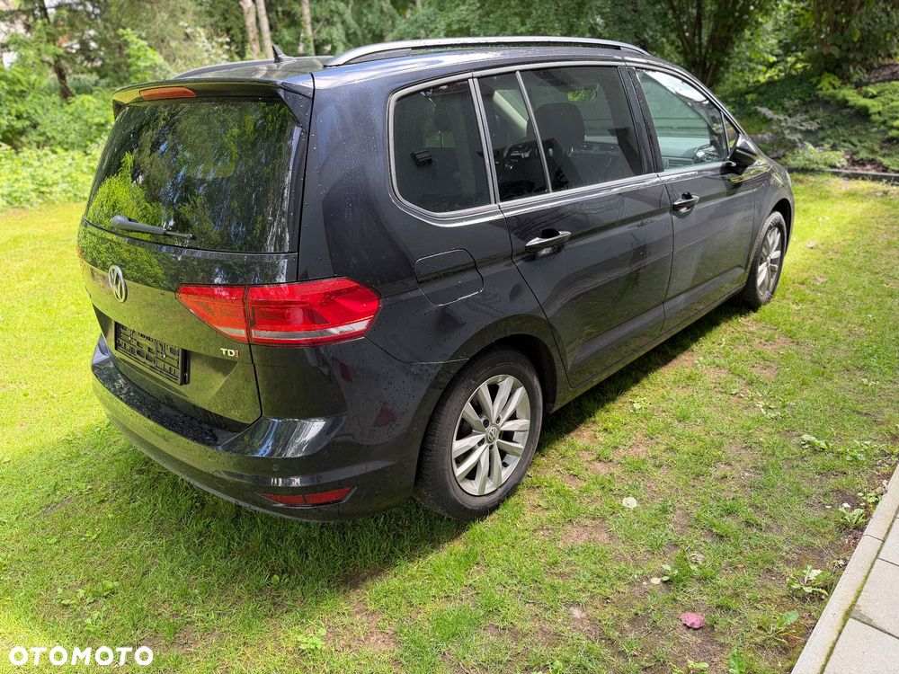 Volkswagen Touran 1.6 TDI BMT Comfortline - 4