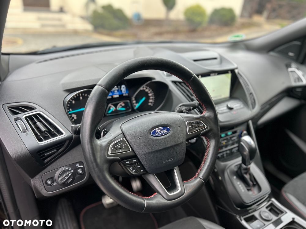 Ford Kuga 2.0 TDCi 4x4 ST-Line - 19
