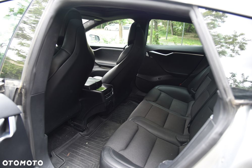 Tesla Model S 75D Allradantrieb - 17