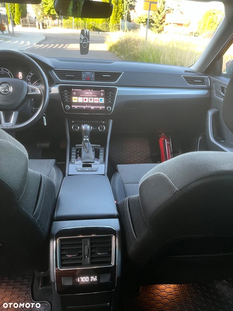 Skoda Superb 2.0 TDI DSG Style - 19