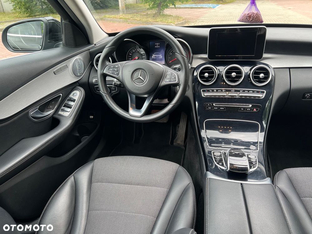 Mercedes-Benz Klasa C 250 7G-TRONIC - 28