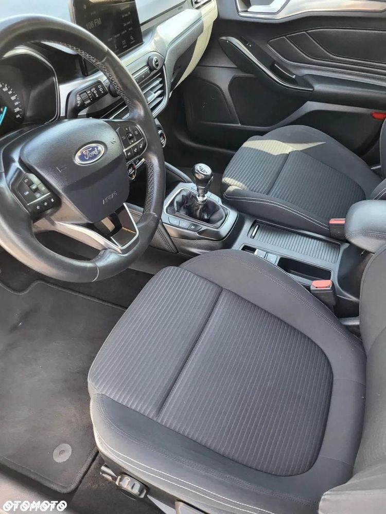 Ford Focus 1.0 EcoBoost Trend - 5
