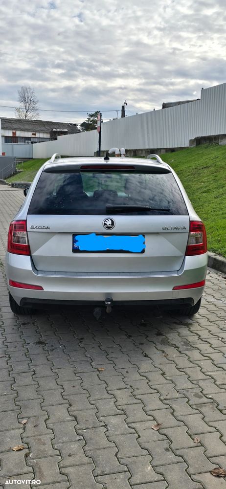Skoda Octavia Combi Diesel 2.0 TDI Style - 21