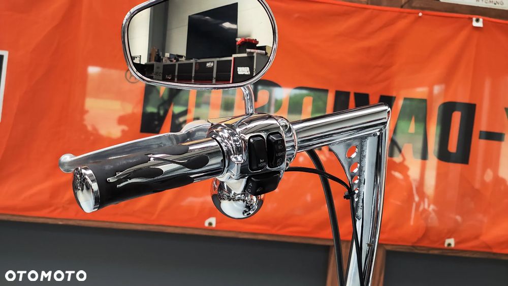 Harley-Davidson Softail Custom - 26