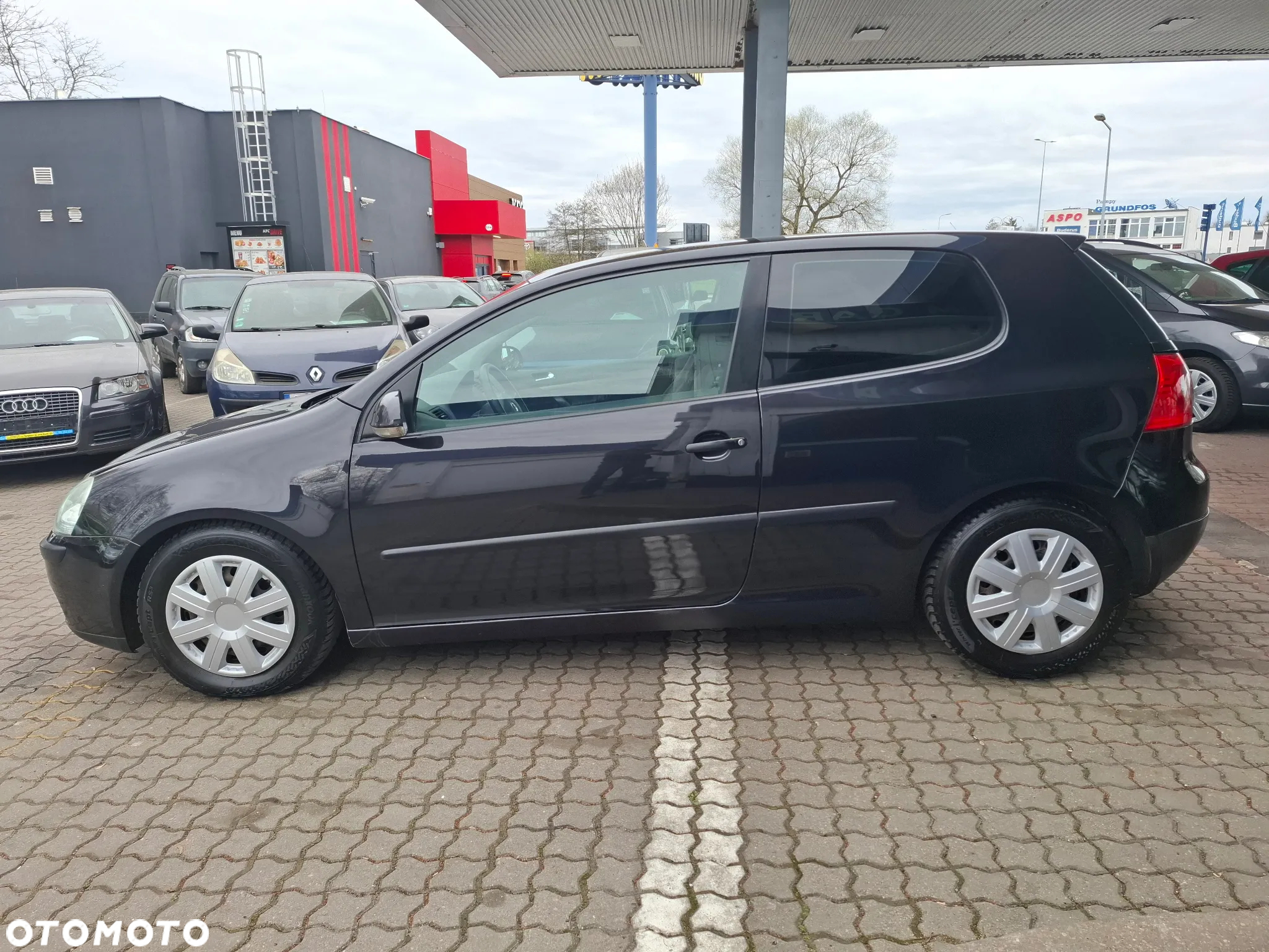 Volkswagen Golf 2.0 TDI DPF BlueMotion Technology DSG Comfortline - 15