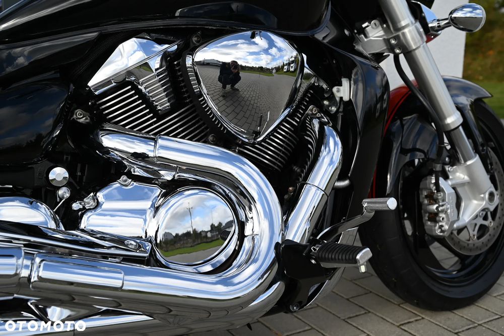 Suzuki Intruder - 12