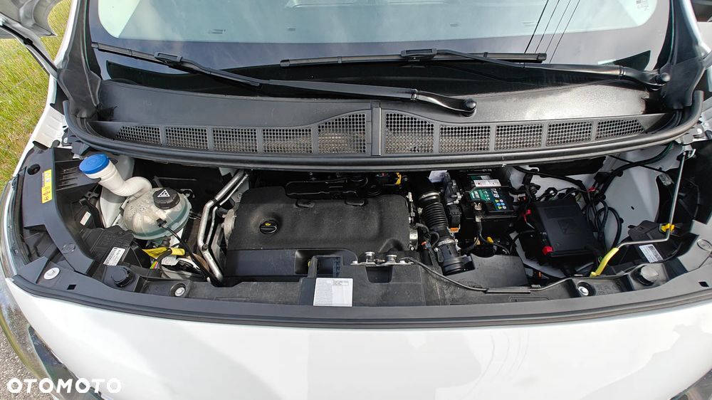 Opel Vivaro - 29
