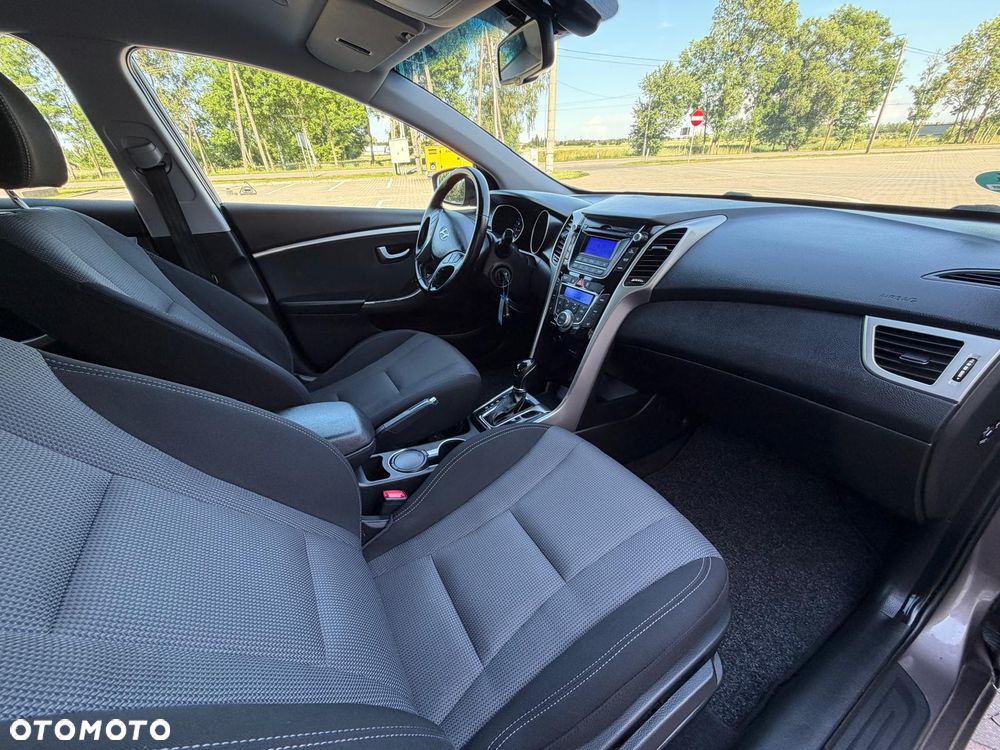 Hyundai i30 1.6 Automatik Trend - 28