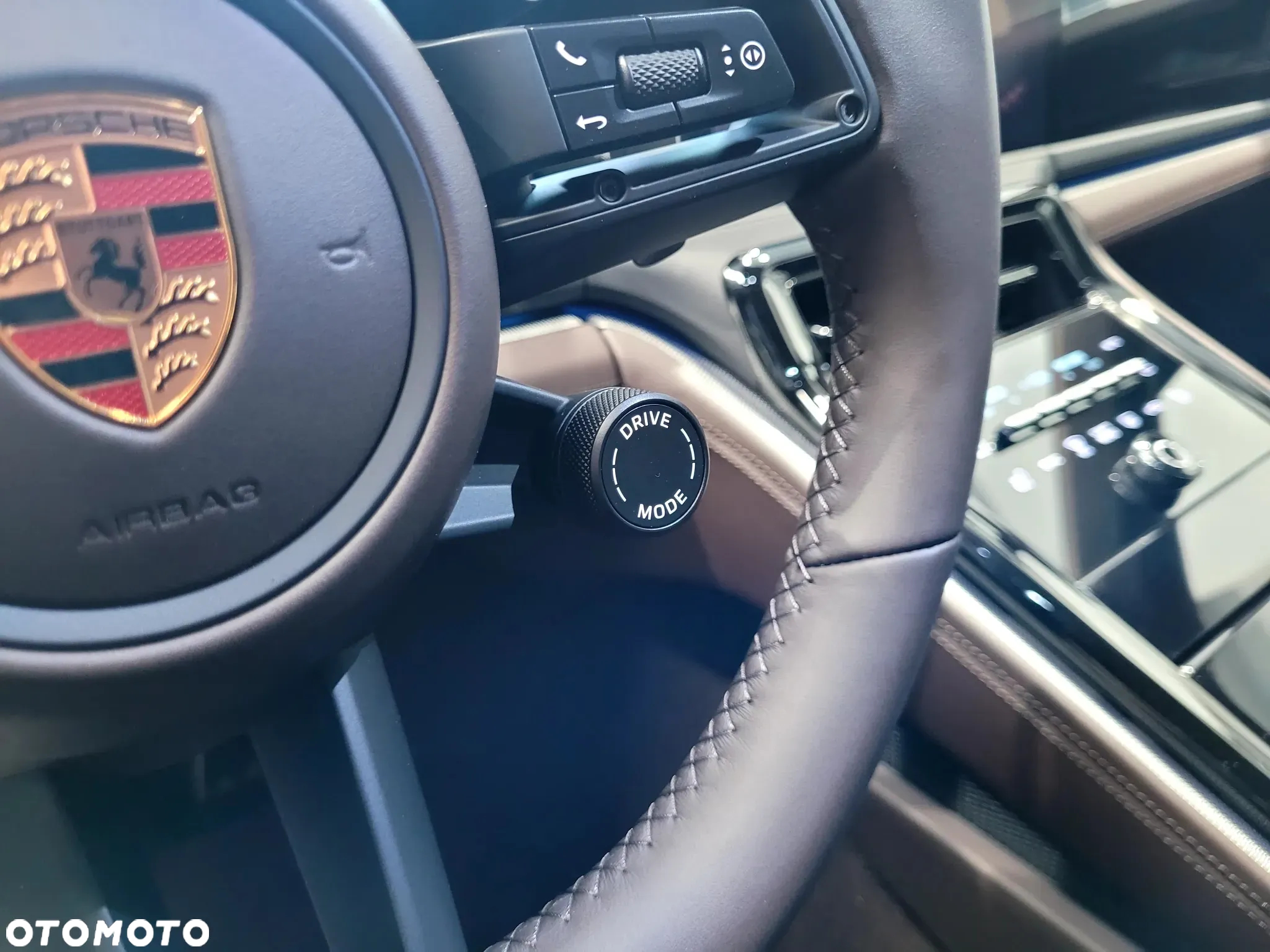 Porsche Panamera 4 - 8