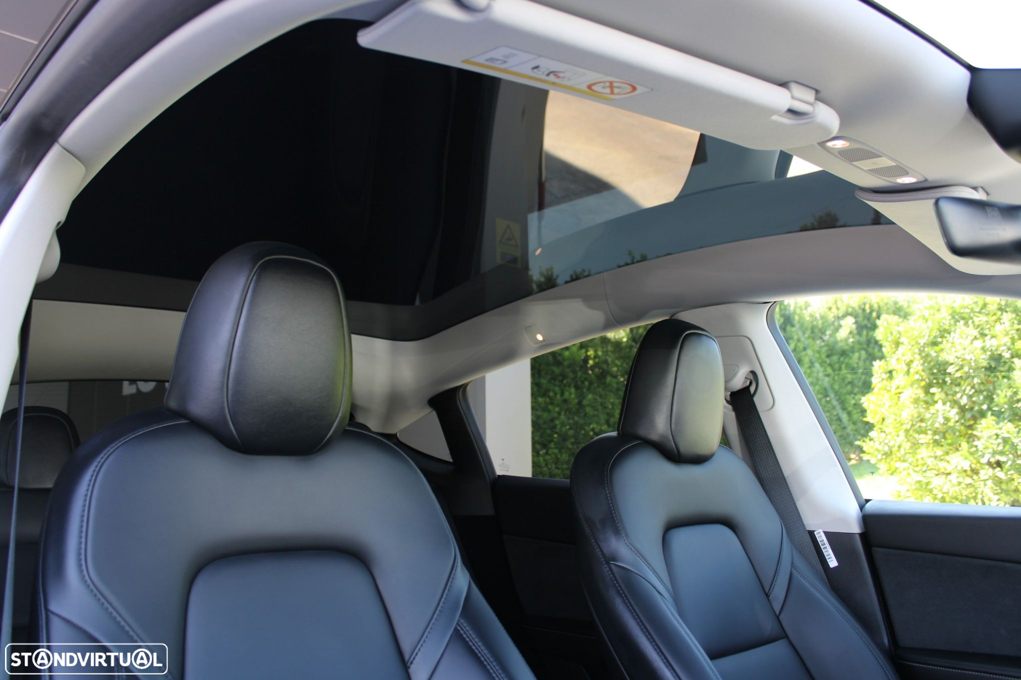 Tesla Model Y Long Range Dual Motor AWD - 36
