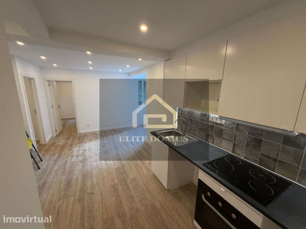T2 Totalmente Remodelado - Amadora. - Grande imagem: 3/15