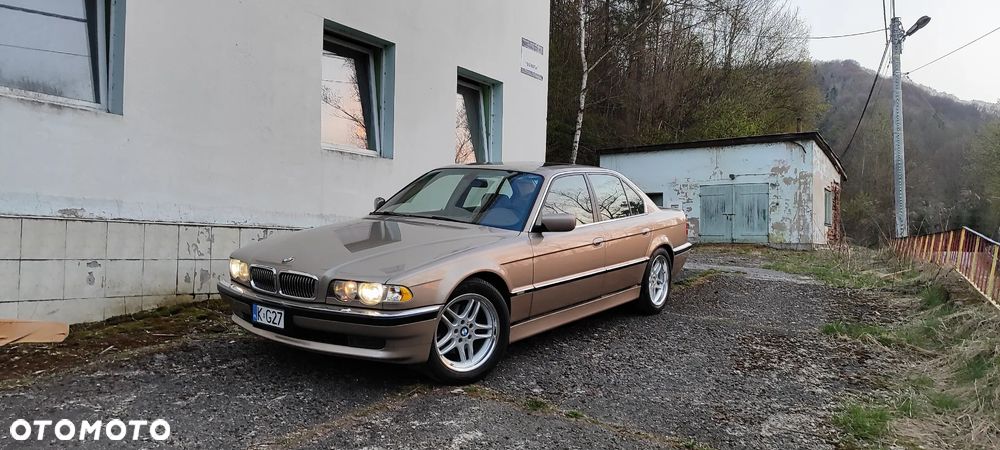 BMW Seria 7 740i - 9