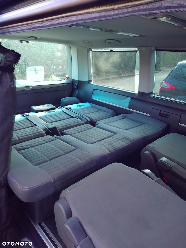 Volkswagen Multivan - 8