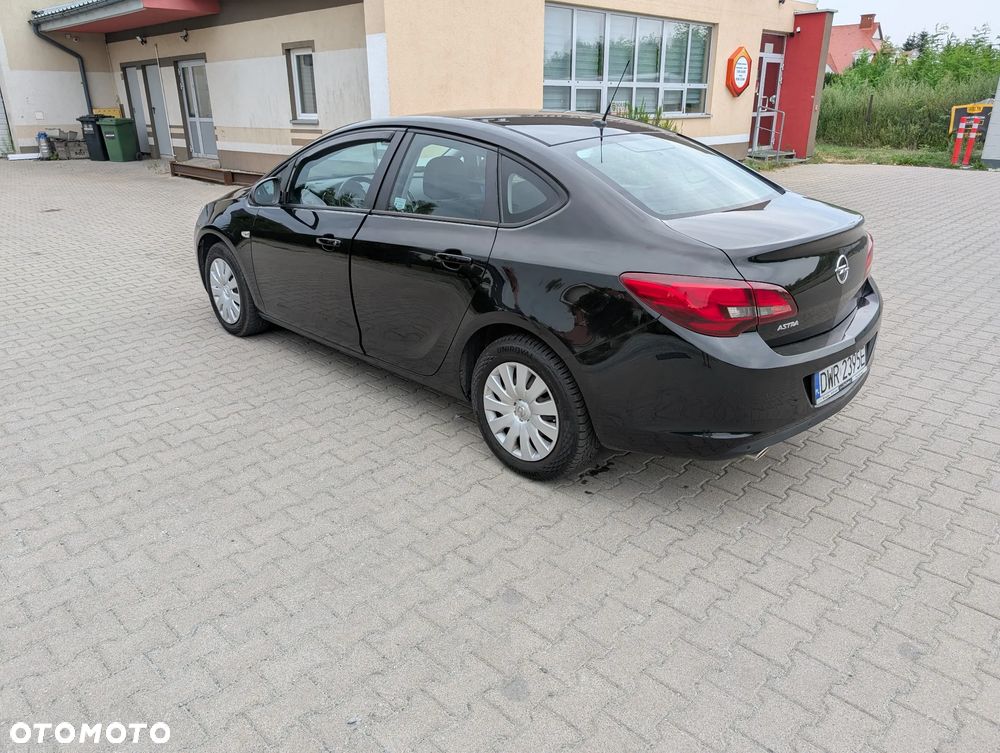 Opel Astra 1.4 T Active - 4