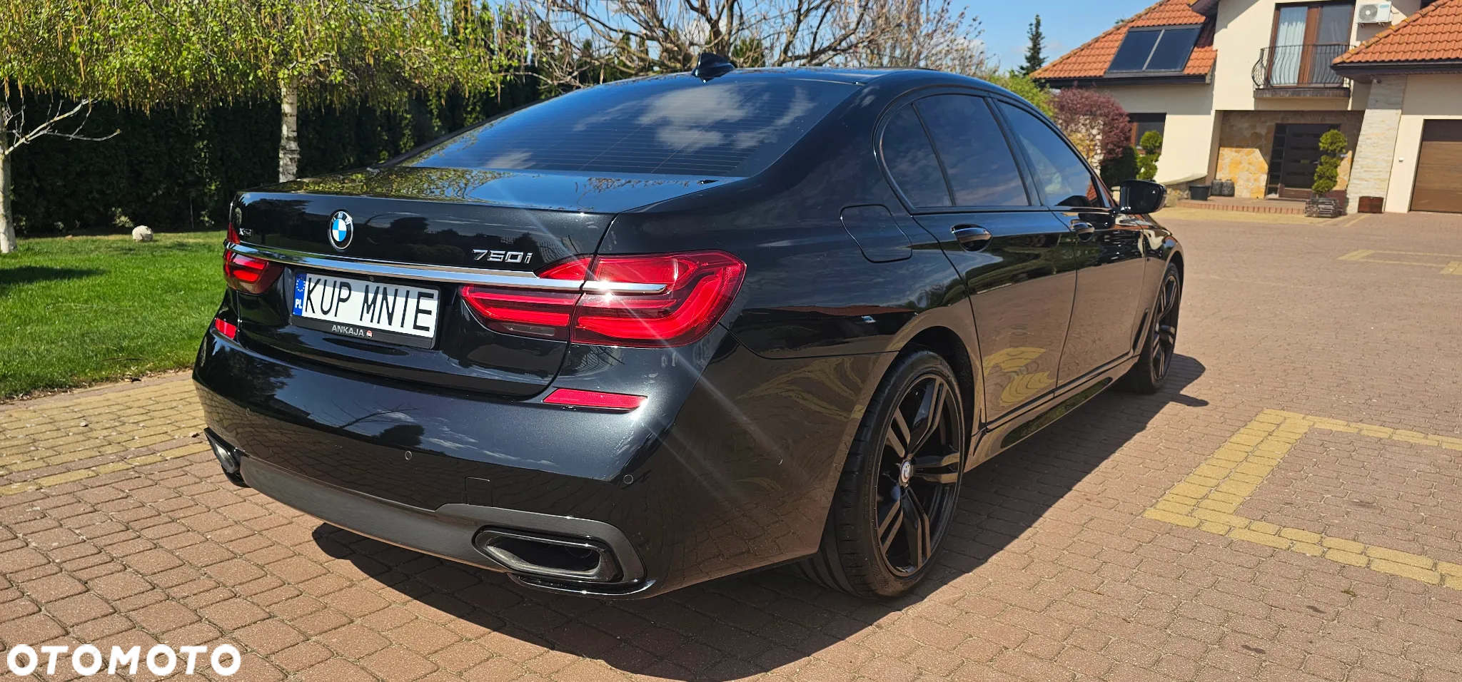 BMW Seria 7 750i xDrive - 27