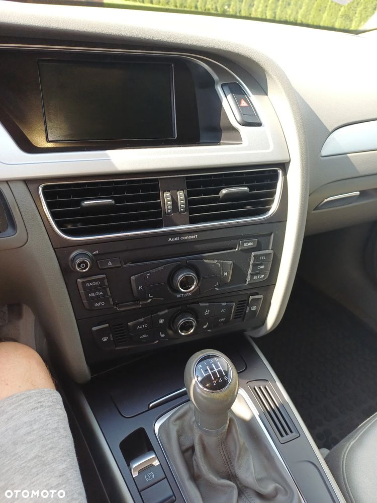 Audi A4 Avant - 13