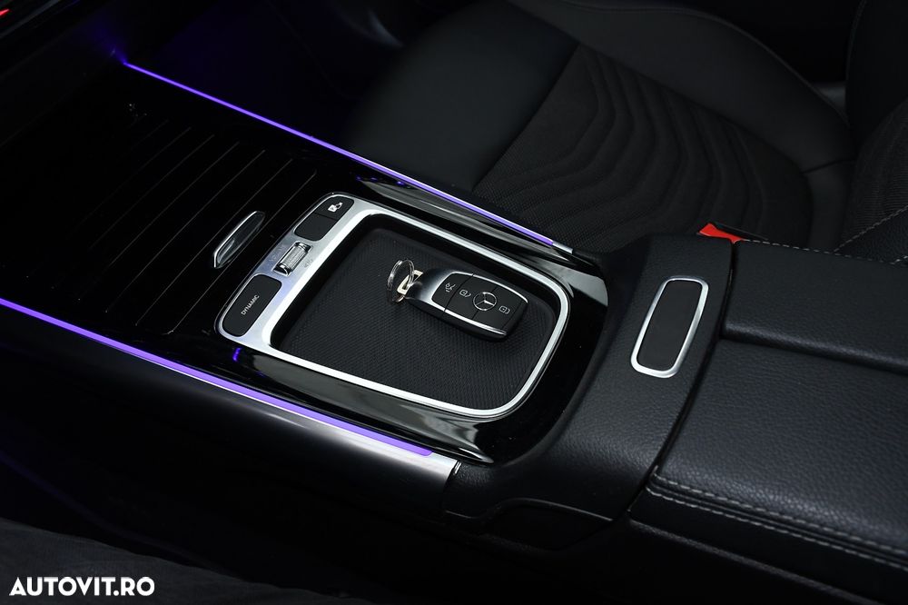 Mercedes-Benz GLA - 14