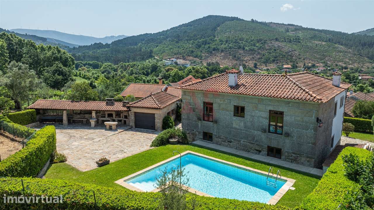 Casa do Loureiro em Paradança, Mondim de Basto - Grande imagem: 5/33