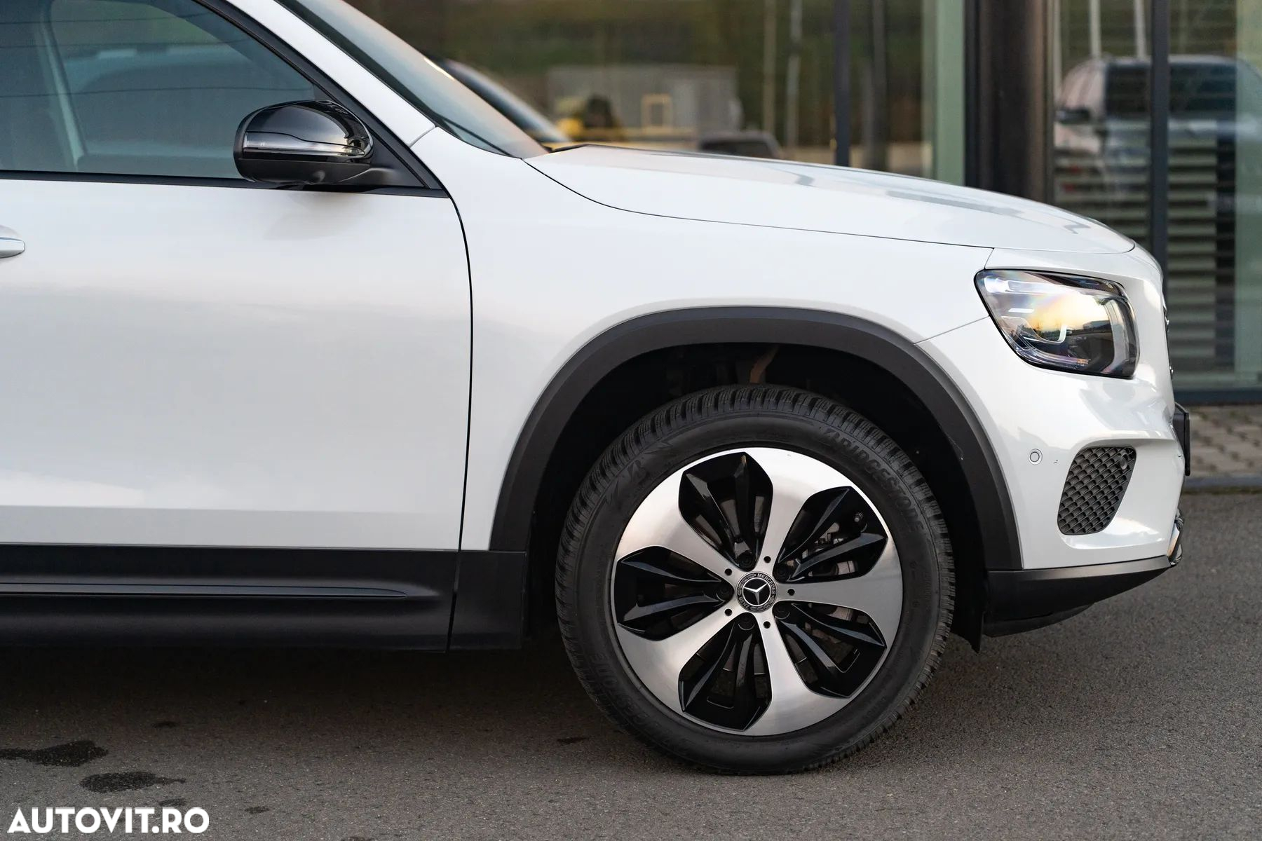 Mercedes-Benz GLB - 27