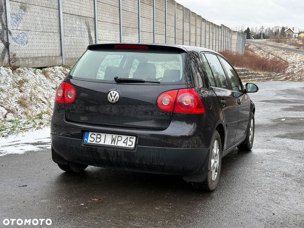 Volkswagen Golf 1.6 FSI Trendline - 3