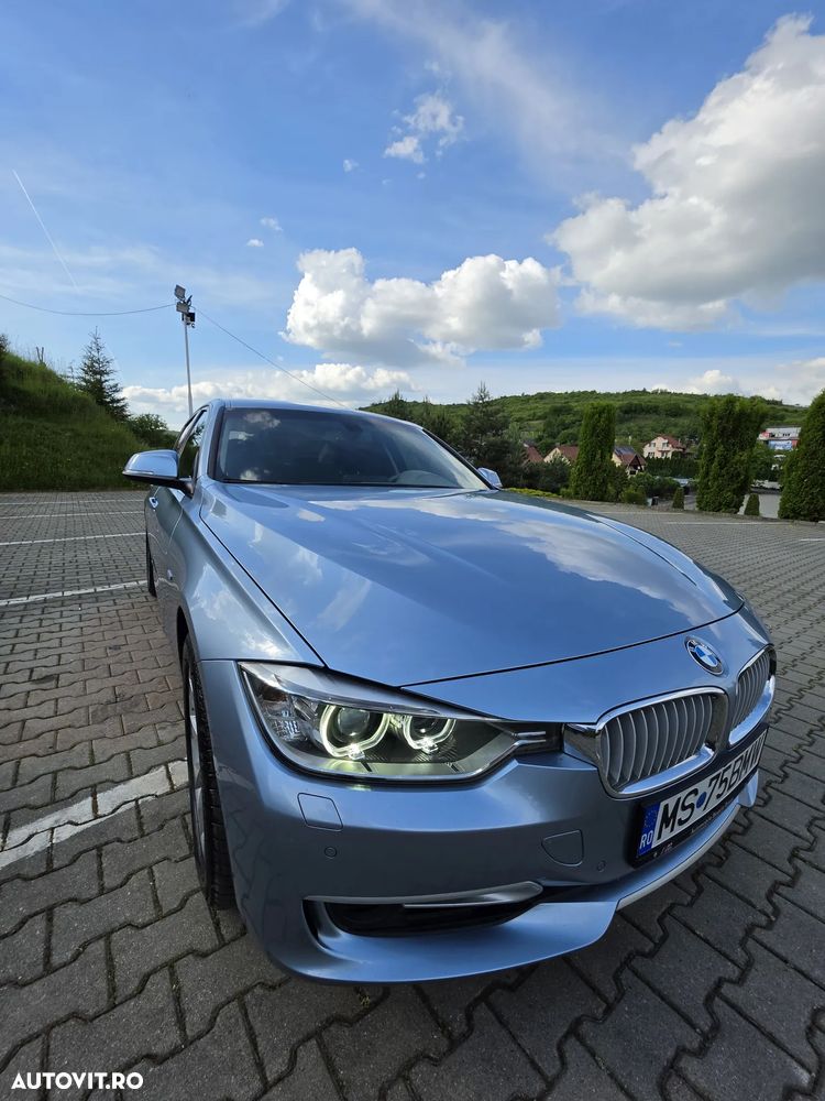 BMW Seria 3 320i - 14