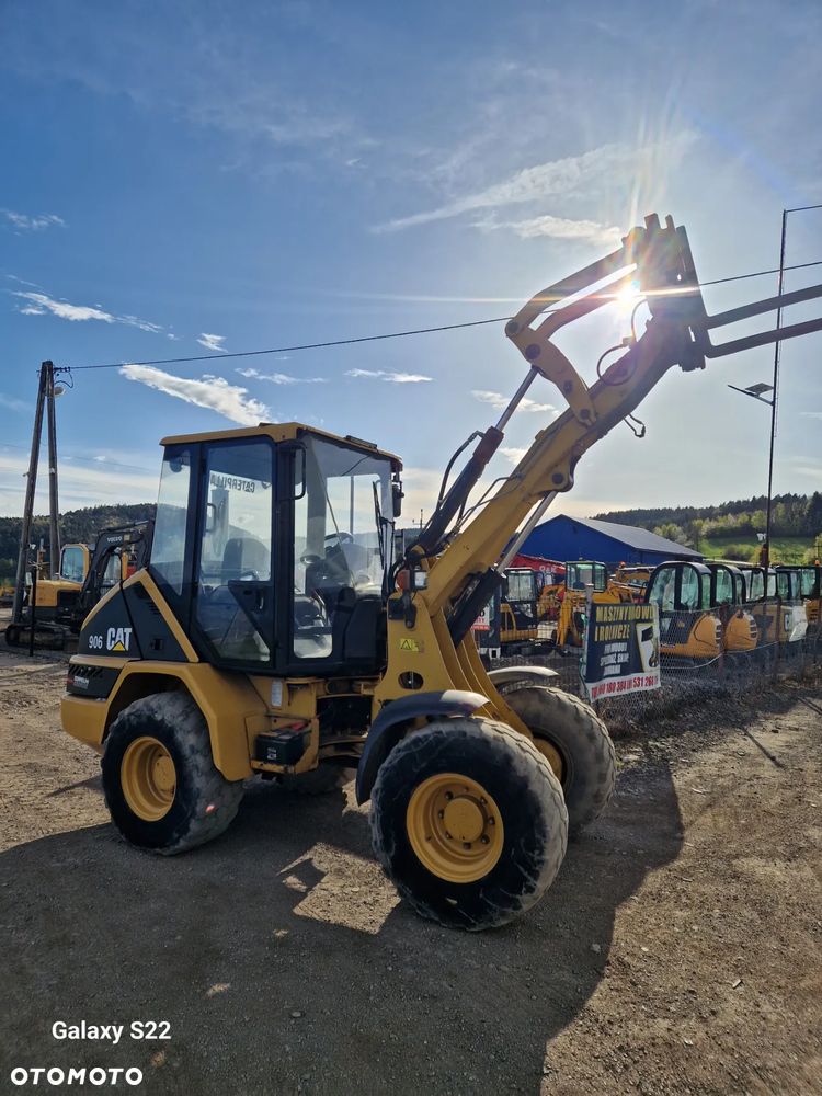 Caterpillar 906 - 1