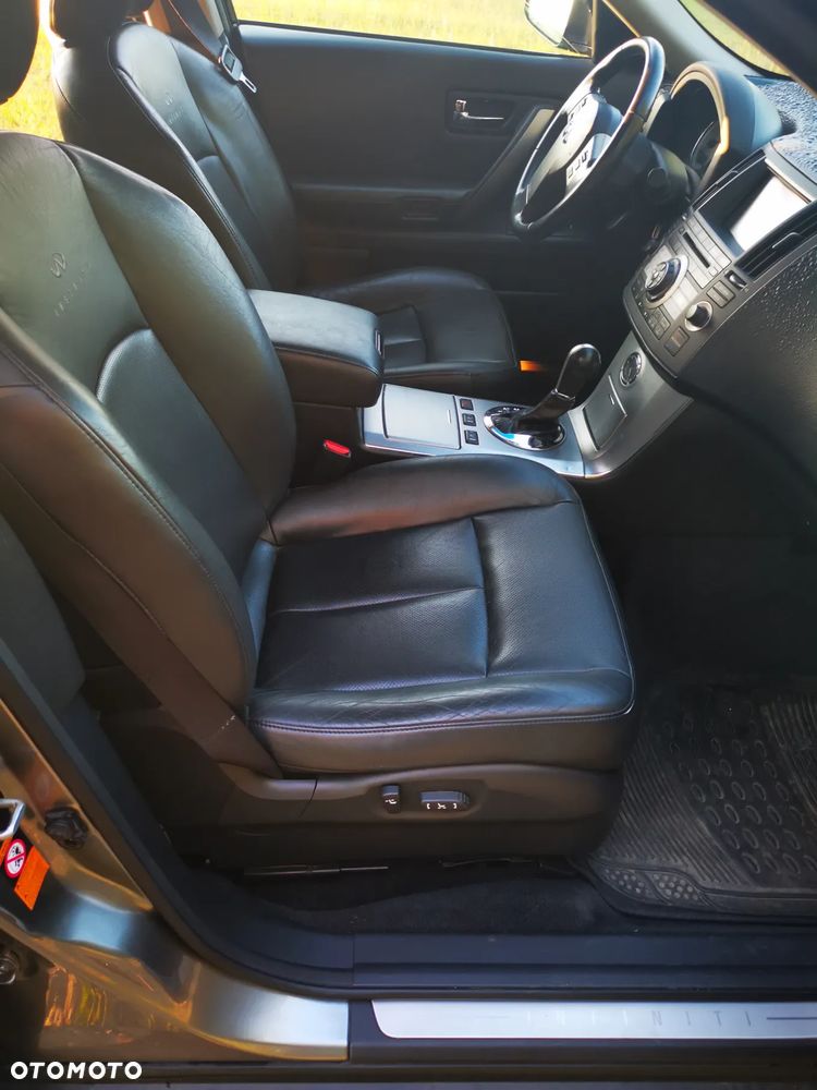 Infiniti FX FX35 - 16