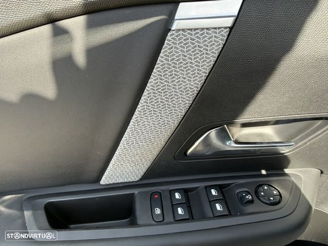 Citroën C4 X BlueHDi 130 Stop&Start EAT8 MAX - 38