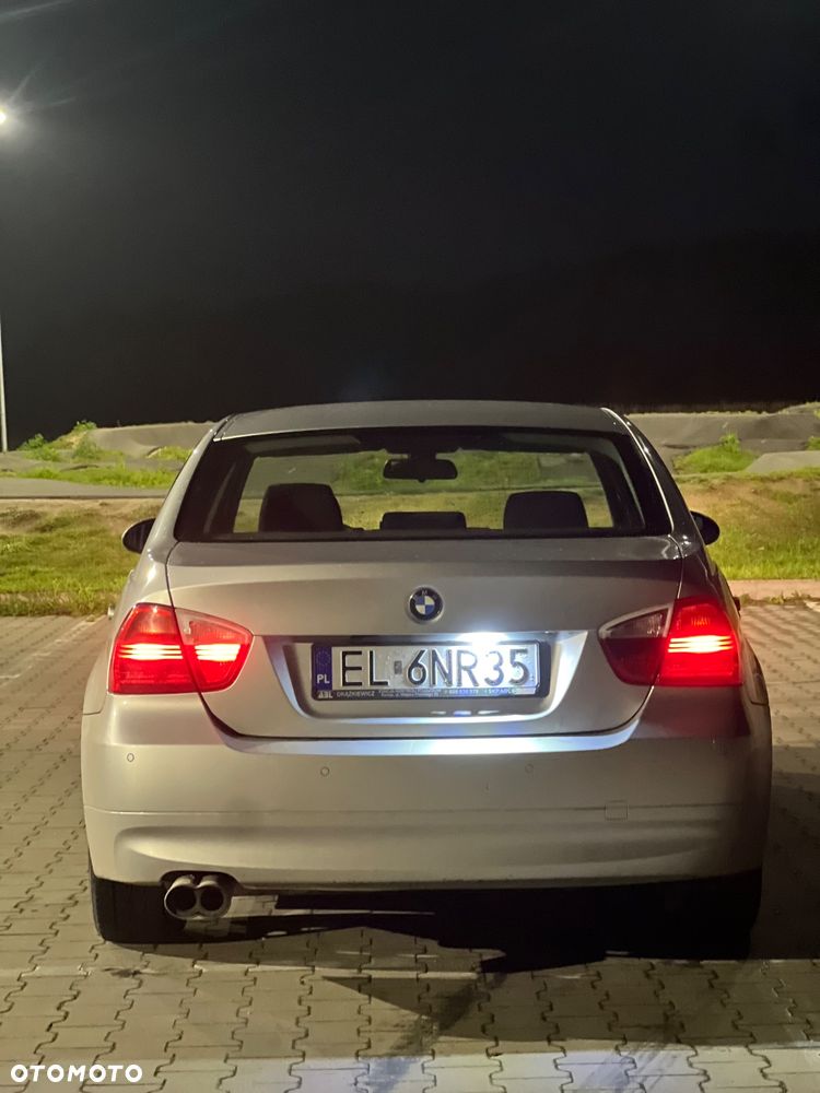 BMW Seria 3 318i - 7