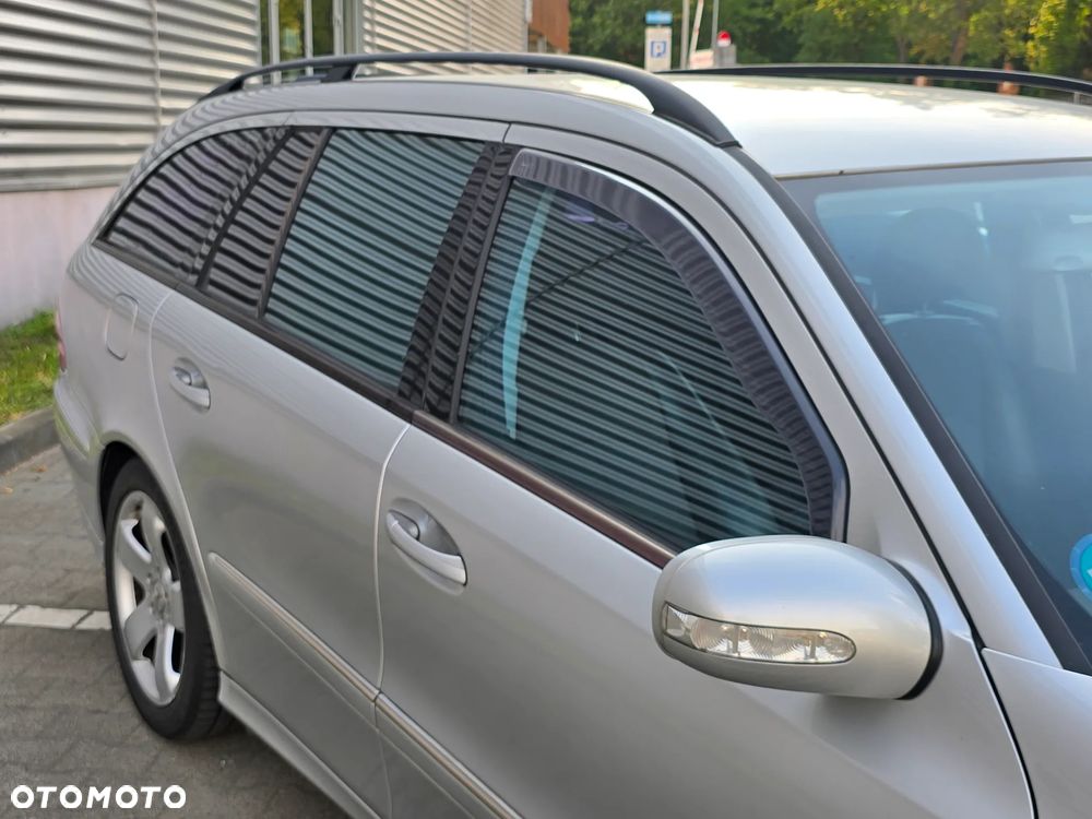 Mercedes-Benz Klasa E 320 T Avantgarde - 32