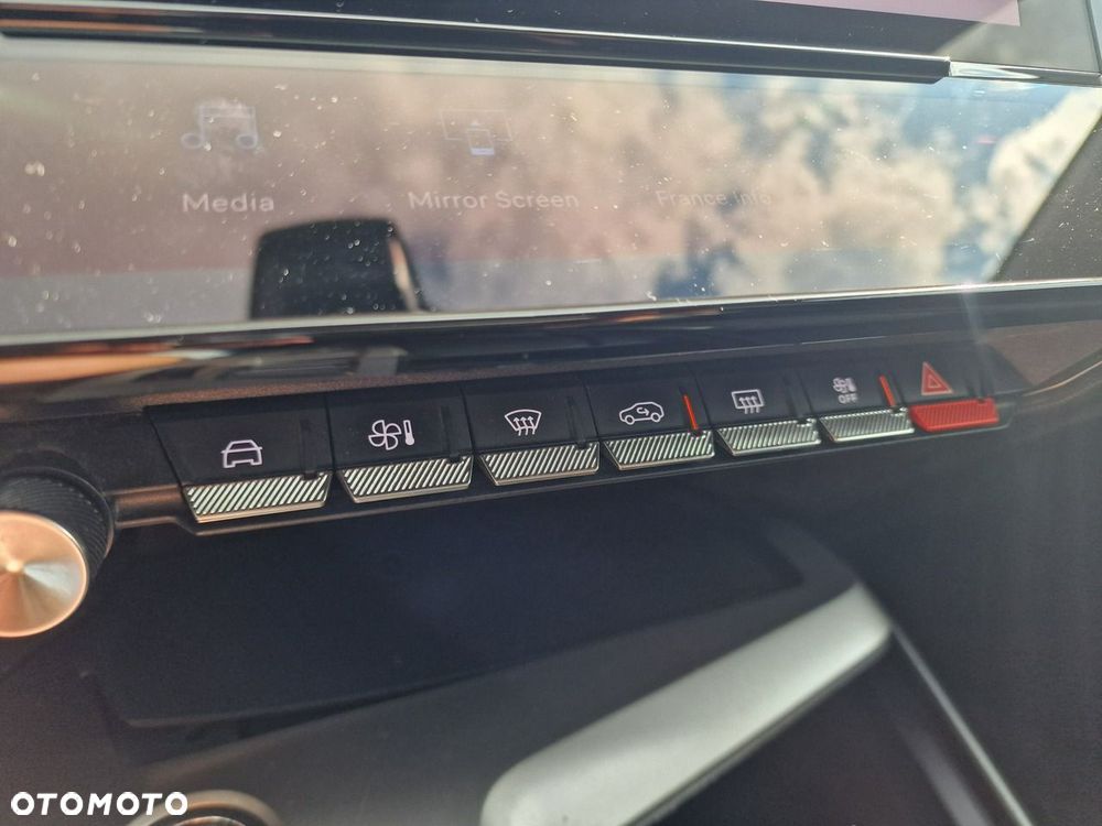 Peugeot 408 1.2 PureTech Allure S&S EAT8 - 28