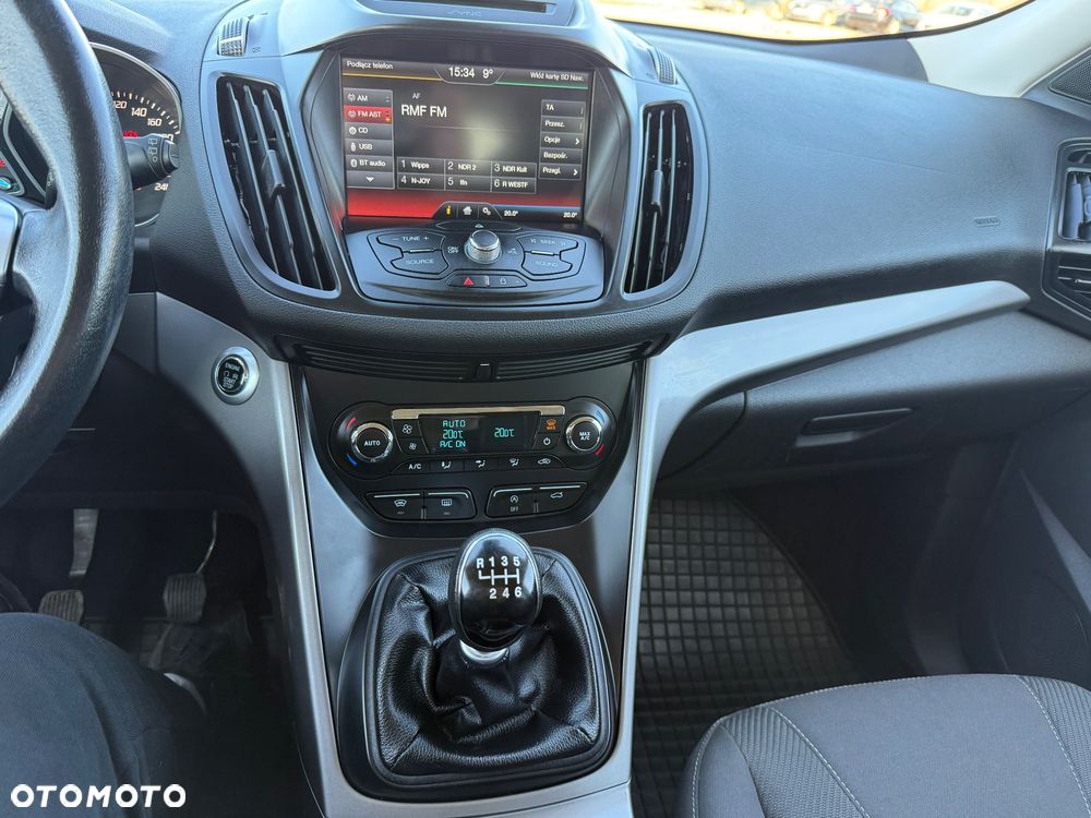 Ford Kuga 1.5 EcoBoost 2x4 Titanium - 27