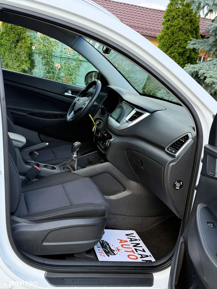 Hyundai Tucson blue 1.7 CRDi 2WD Style - 8