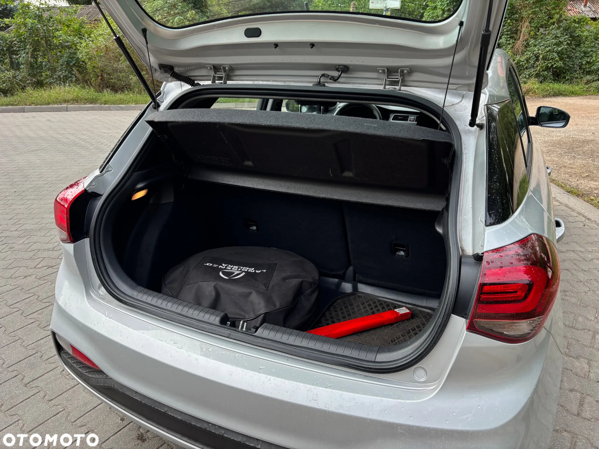 Hyundai i20 1.2 BlueDrive Classic + - 9