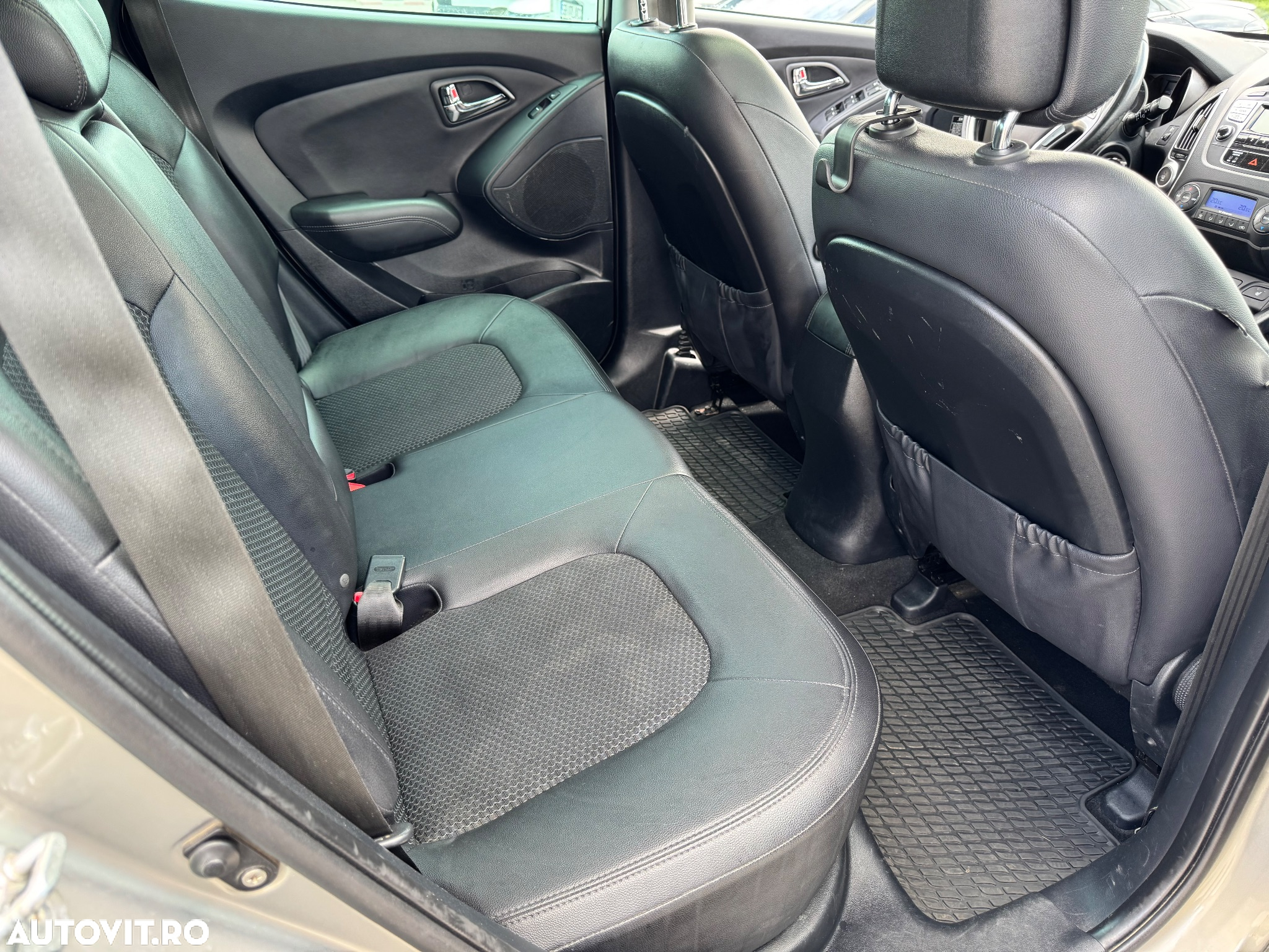 Hyundai ix35 2.0 CRDI 4WD Automatik Premium - 16