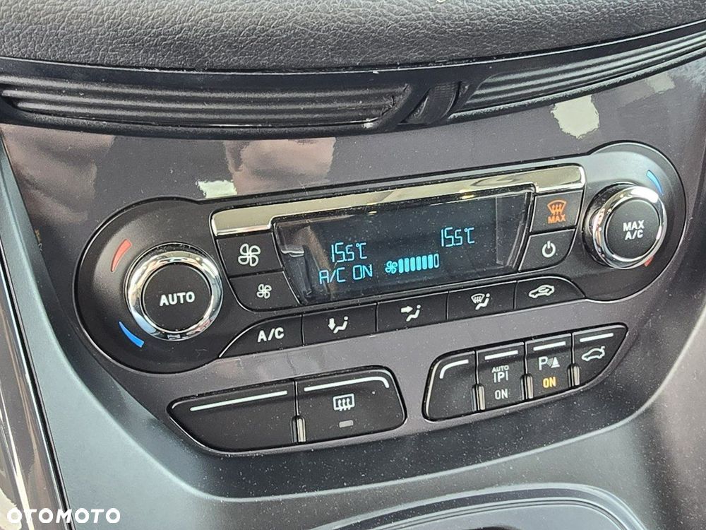 Ford Kuga - 38