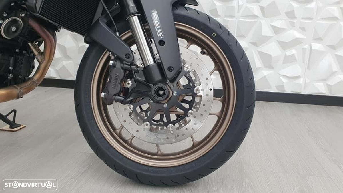 CF Moto 800NK - 8