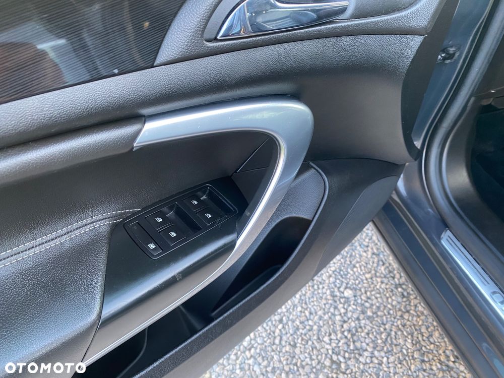 Opel Insignia 1.4 T Cosmo S&S - 25