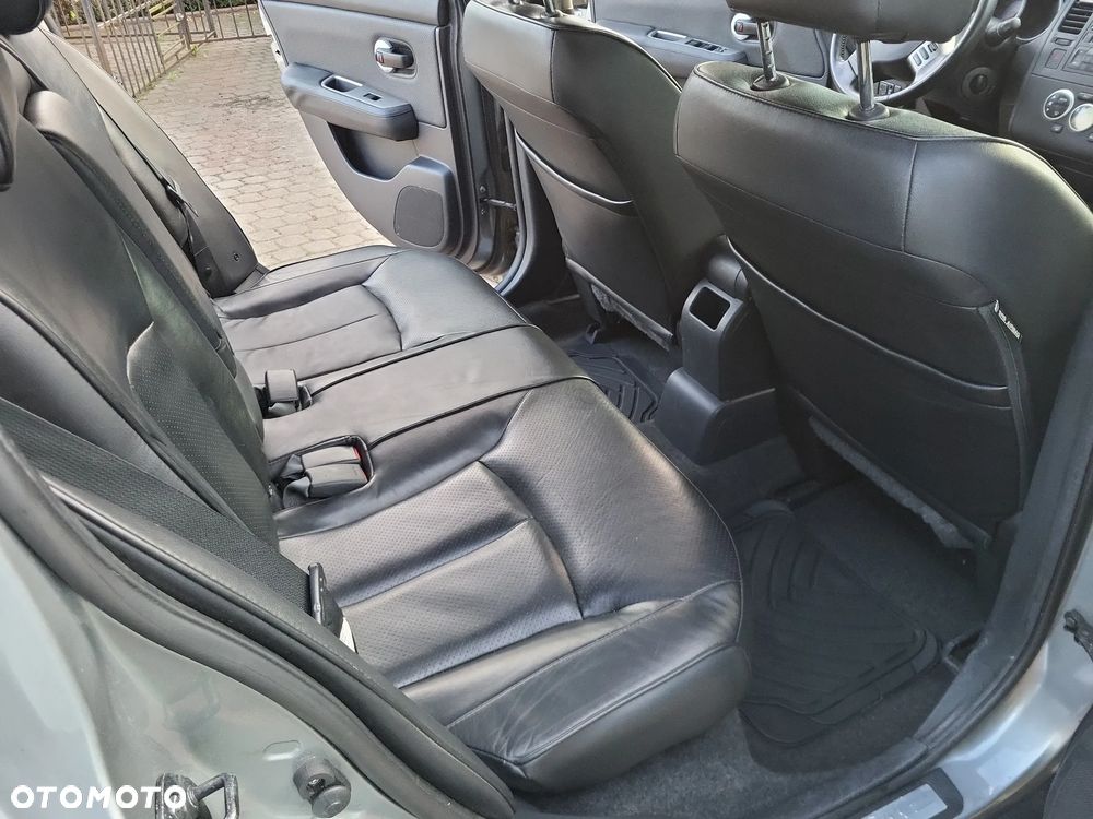 Nissan Tiida 1.6 Visia - 27