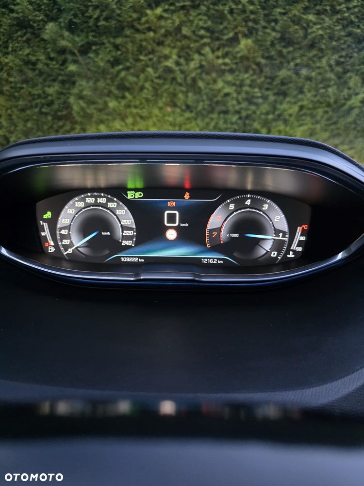 Peugeot 3008 1.2 PureTech Allure S&S - 22