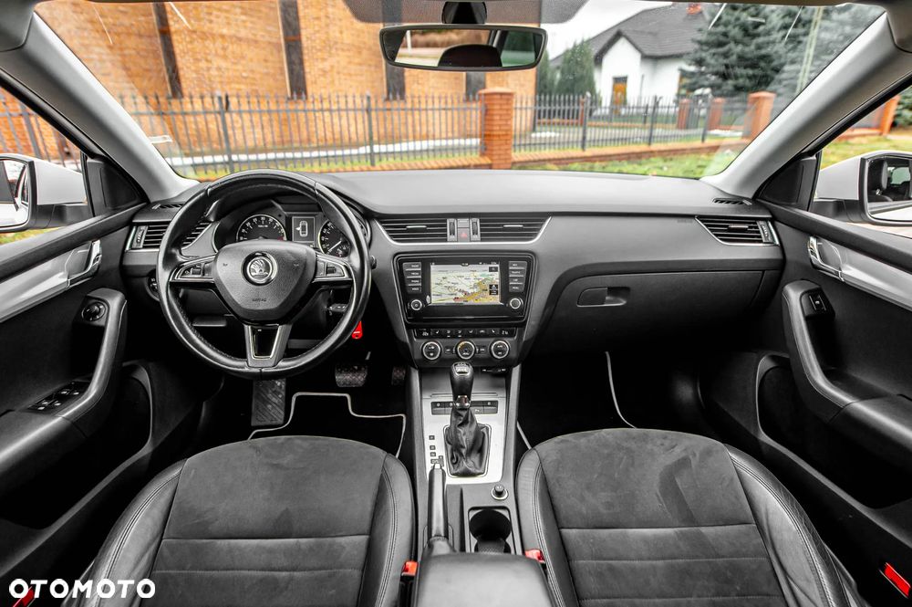 Skoda Octavia 2.0 TDI 4x4 Clever DSG - 5