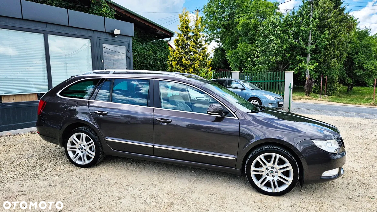 Skoda Superb 2.0 TSI Business DSG - 11