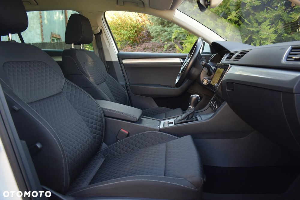 Skoda Superb 2.0 TDI SCR Style DSG - 10
