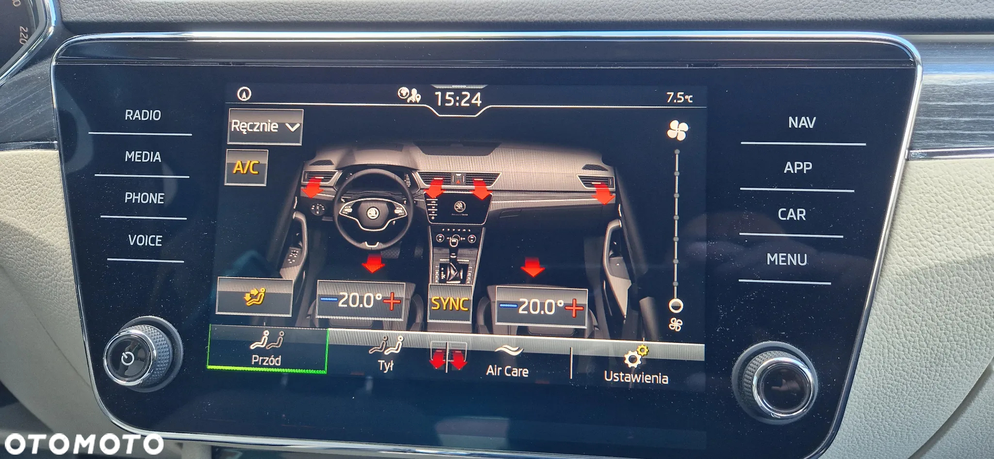 Skoda Superb Combi 2.0 TDI DSG Style - 14