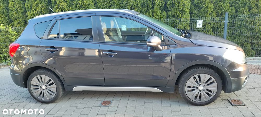 Suzuki SX4 1.6 Comfort Plus - 33