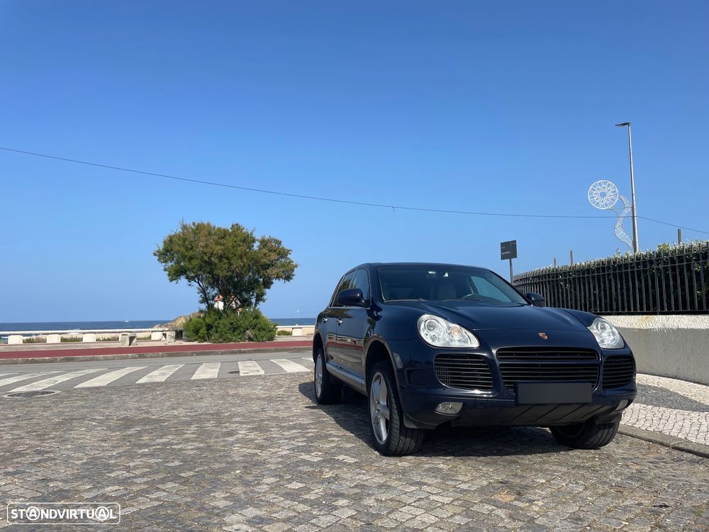 Porsche Cayenne Turbo - 2