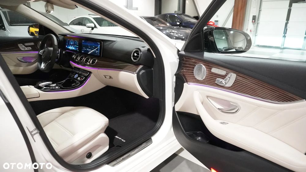 Mercedes-Benz Klasa E - 8