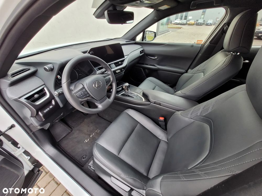 Lexus UX 250h GPF F Sport Design+ 2WD - 3