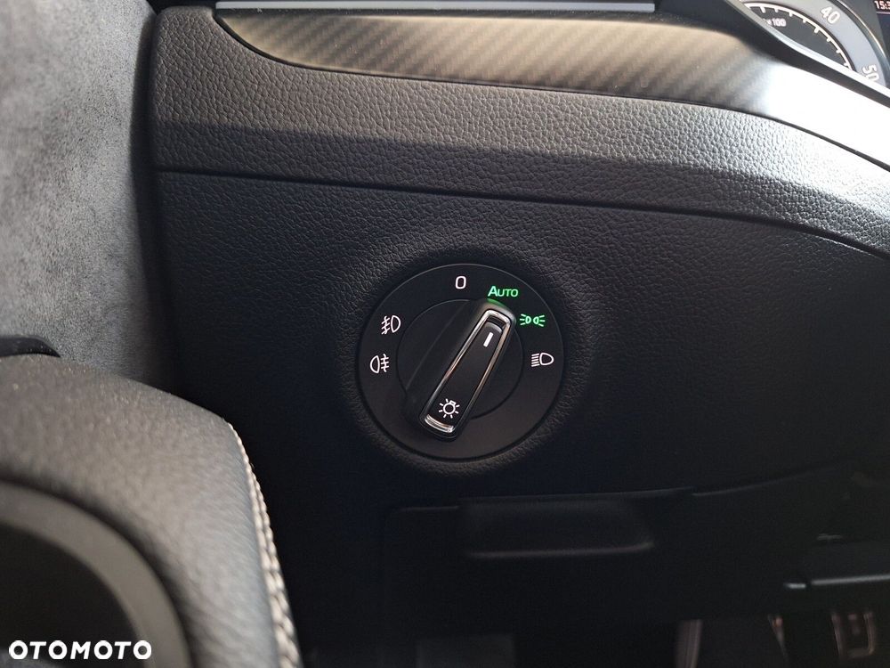 Skoda Superb 2.0 TDI SCR Sportline DSG - 36